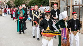 Paški zimski karneval 2017.- Maškarane skupine u karnevalskoj povorci Paški zimski karneval 2017.- Maškarane skupine u karnevalskoj povorci