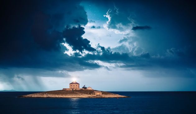 “Hvar – into the storm” čiji su autori Mario Romulić i Dražen Stojčić