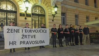 Klub studenata Antifijaka organizirao mirni prosvijed ispred Županijskog suda u Zadru