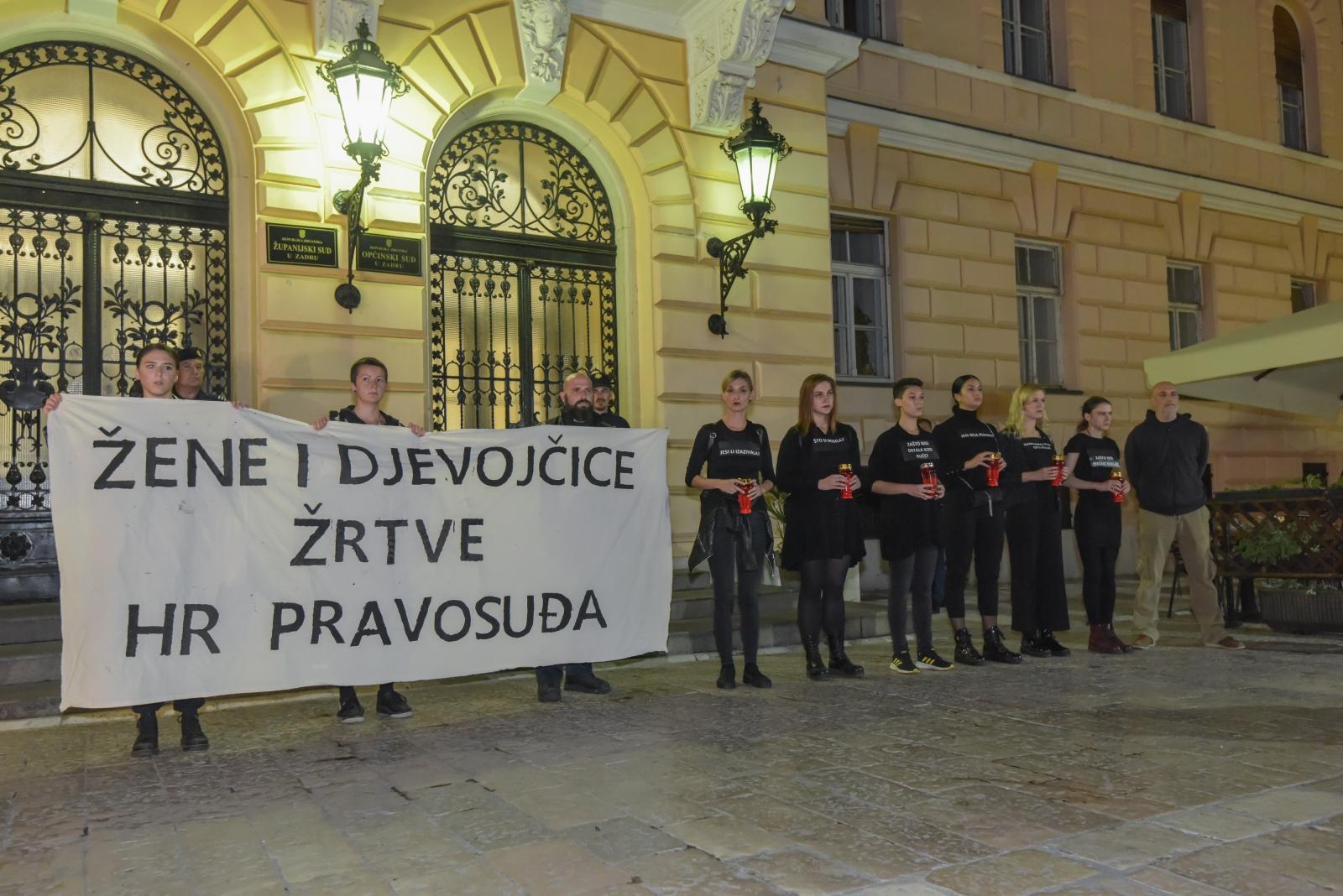 Klub studenata Antifijaka organizirao mirni prosvijed ispred Županijskog suda u Zadru