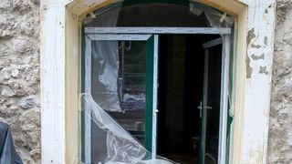 Obrovac: Poplava se polako povlači, stanovnici spašavaju stvari iz domova