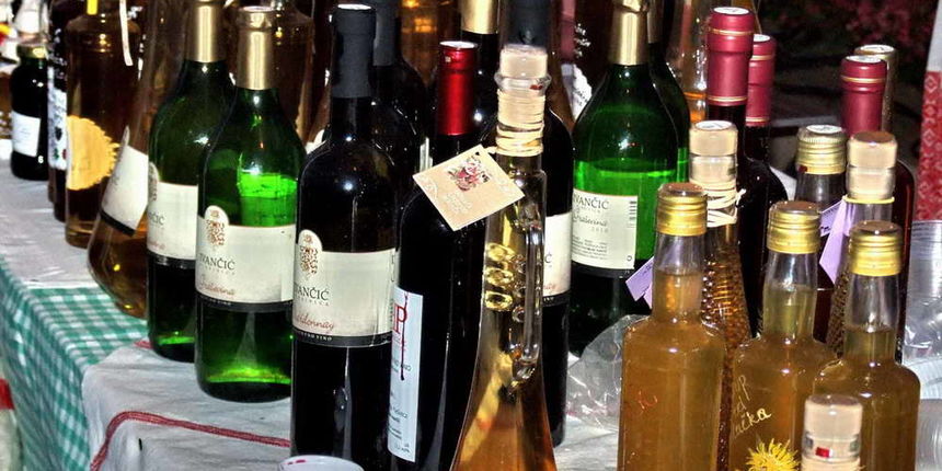 7. Festival izvorne hrane, pića, gastronomskih delicija, izvornog suvenira i folklora “Biogradski stol”, Foto: Leonard Kvarantan 7. Festival izvorne hrane, pića, gastronomskih delicija, izvornog suvenira i folklora “Biogradski stol”, Foto: Leonard Kvarantan