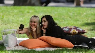 Ljetni ambijent Zagrebačkog mora knjiga privukao brojne posjetitelje