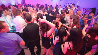 Maturalna večer Ekonomske škole (foto:Saša Čuka) Maturalna večer Ekonomske škole (foto:Saša Čuka)