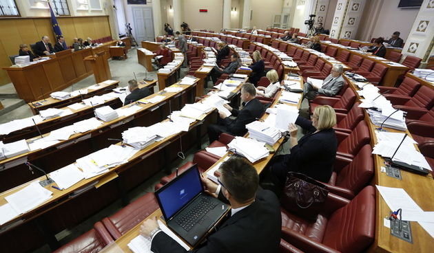Zagreb, 160413.
Trg Svetog Marka,Hrvatski Sabor.Redovnita 8. sjednica Hrvatskog Sabora.
Foto: Damjan Tadic / CROPIX