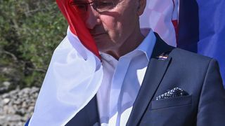 Grlić Radman i veleposlanik Ukrajine posadili maslinu u Perivoju mira