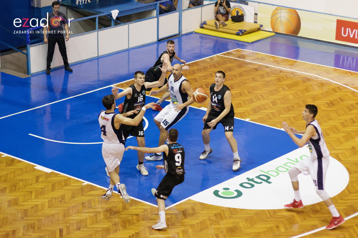 Humanitarna utakmica u Jazinama: KK Zadar – KK Diadora Humanitarna utakmica u Jazinama: KK Zadar – KK Diadora