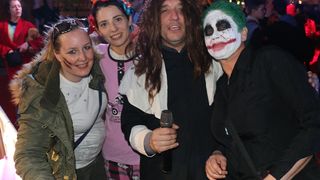 Virske maškare: Nedjelja u znaku zvijezdice Meri, Tota i Tempo Banda