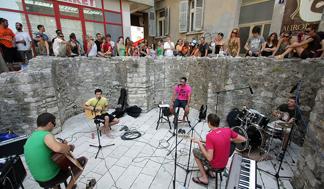 Glazbena jutra u Stomorici: Rewolti i Ashes You Leave