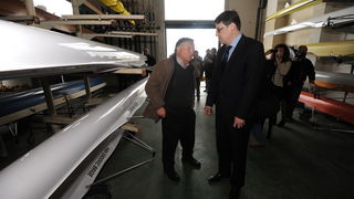 Zadar, 250313
Ministar znanosti, obrazovanja i sporta Zeljko Jovanovic boravak u Zadru zavrsio je posjetom najstarijem djelatnom sportskom drustvu u Zadru i prvom osnovanom hrvatskom veslackom klubu na Jadranskom moru Zadar, 250313
Ministar znanosti, obrazovanja i sporta Zeljko Jovanovic boravak u Zadru zavrsio je posjetom najstarijem djelatnom sportskom drustvu u Zadru i prvom osnovanom hrvatskom veslackom klubu na Jadranskom moru