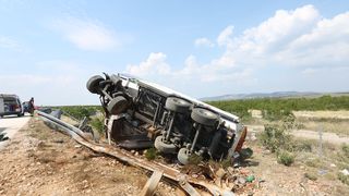 Cisterna s gorivom izletjela s autoceste nakon sudara s tegljačem