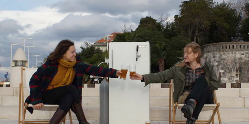 Ana Teskera, Maja Šepetavec predstavljaju Brlog tim – prvu zadružnu pivovaru u Zadru Ana Teskera, Maja Šepetavec predstavljaju Brlog tim – prvu zadružnu pivovaru u Zadru