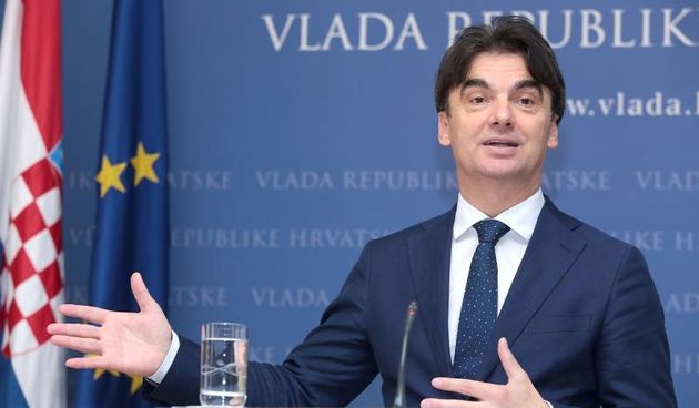 Branko Grcic objavio je na konfrenciji za medije da je Hrvatska izasla iz recesije. Photo: Patrik Macek/PIXSELL