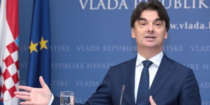 Branko Grcic objavio je na konfrenciji za medije da je Hrvatska izasla iz recesije. Photo: Patrik Macek/PIXSELL