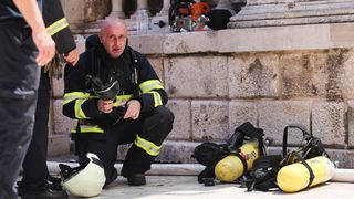 Veliki požar izbio u zgradi na Narodnom trgu Veliki požar izbio u zgradi na Narodnom trgu