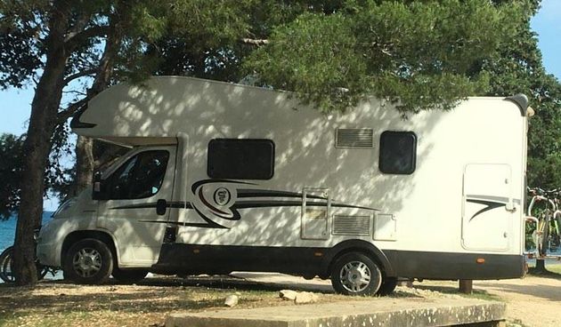 Dok Grad traži komunalne redare – divlji kamperi uživaju! Foto: Edvard Šprljan