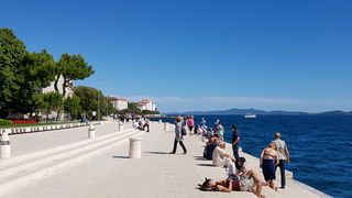 Prekrasno subotnje poslijepodne na zadarskoj rivi. Foto: Mladen Malik