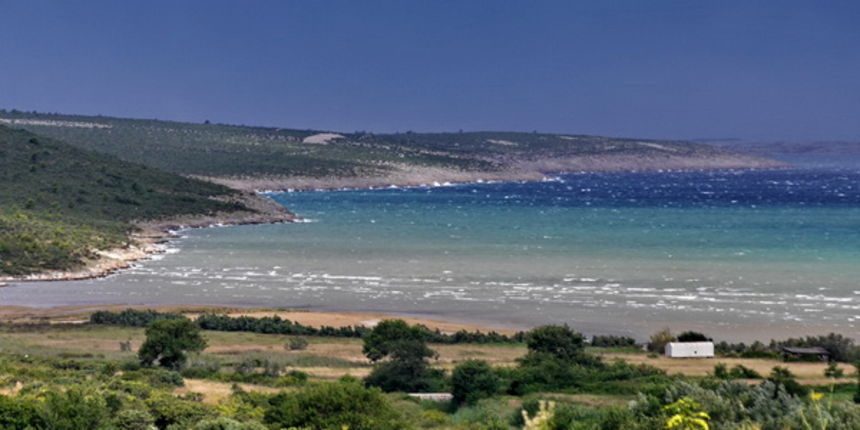 Olujna bura u Lupču 15. srpnja 2016. Foto: Leo Kvarantan Olujna bura u Lupču 15. srpnja 2016. Foto: Leo Kvarantan