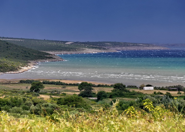 Olujna bura u Lupču 15. srpnja 2016. Foto: Leo Kvarantan Olujna bura u Lupču 15. srpnja 2016. Foto: Leo Kvarantan