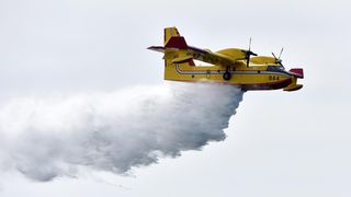 Iznad zadarske rive održan Letački program “Pukovnik Mirko Vukušić” Iznad zadarske rive održan Letački program “Pukovnik Mirko Vukušić”