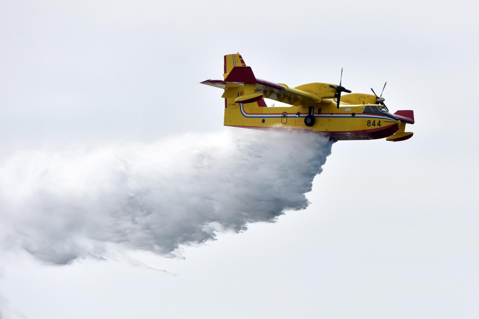 Iznad zadarske rive održan Letački program “Pukovnik Mirko Vukušić” Iznad zadarske rive održan Letački program “Pukovnik Mirko Vukušić”