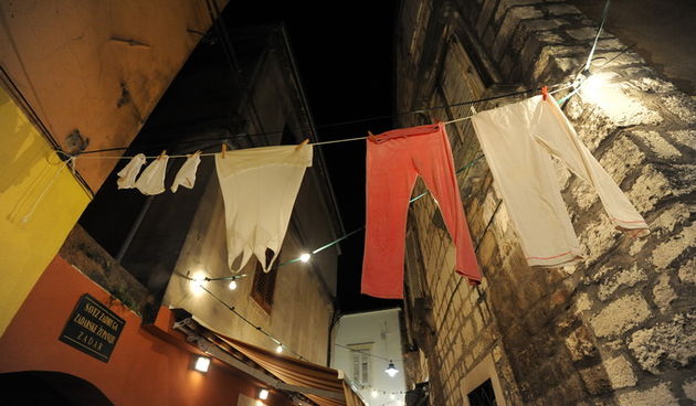 Zadar, 140912
I ove godine odrzana je tradicionalna Varoska festa koja se odrzava u rujnu, po zavrsetku turisticke sezone.
Na fotografiji: detalj iz Varosi.
Foto: Luka Gerlanc / CROPIX
