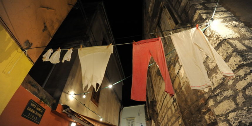 Zadar, 140912
I ove godine odrzana je tradicionalna Varoska festa koja se odrzava u rujnu, po zavrsetku turisticke sezone.
Na fotografiji: detalj iz Varosi.
Foto: Luka Gerlanc / CROPIX Zadar, 140912
I ove godine odrzana je tradicionalna Varoska festa koja se odrzava u rujnu, po zavrsetku turisticke sezone.
Na fotografiji: detalj iz Varosi.
Foto: Luka Gerlanc / CROPIX