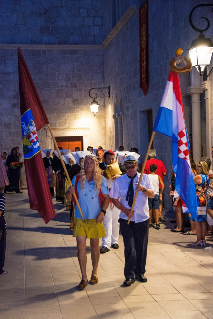 Paški ljetni karneval 2017 – maškarana povorka