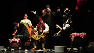 Zadar, 11.04.2013. snimio: Nenad Marčev
dramska pretplata
GRADSKO KAZALIŠTE MLADIH SPLIT
Redatelj: Ivan Leo Lemo
Krčma, alkar, duga
po motivima pripovjedaka Dinka Šimunovića
igraju: Ana Gruica, Belmondo Miliša, Slavko Sobin,
Ivo Perkušić, Zadar, 11.04.2013. snimio: Nenad Marčev
dramska pretplata
GRADSKO KAZALIŠTE MLADIH SPLIT
Redatelj: Ivan Leo Lemo
Krčma, alkar, duga
po motivima pripovjedaka Dinka Šimunovića
igraju: Ana Gruica, Belmondo Miliša, Slavko Sobin,
Ivo Perkušić,