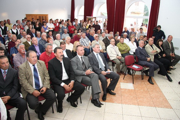 Predizborni skup HDZ-a u Sukosanu