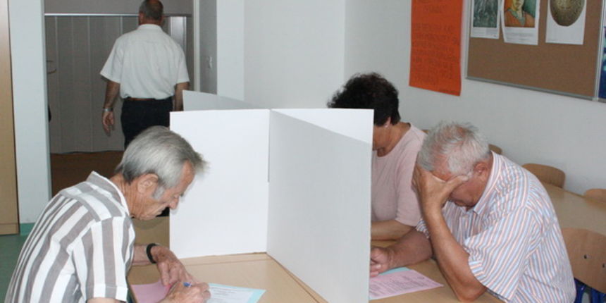 Lokalni izbori 2009. – Glasovanje u Zadru, Foto: Mladen Malik / eZadar Lokalni izbori 2009. – Glasovanje u Zadru, Foto: Mladen Malik / eZadar