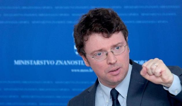 Dva dana nakon ostavke Borisa Jokica i radne skupine za reformu skolstva ministar obrazovanja Predrag Sustar iznio je svoje vidjenje dogadjanja proteklog tjedna. Photo: Patrik Macek/PIXSELL