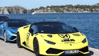 Šibenik: Sportski automobili u sklopu projekta “Pink Wing” zaposjeli gradsku rivu
