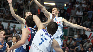 KK Zadar-KK Cibona (foto:Saša Čuka) KK Zadar-KK Cibona (foto:Saša Čuka)