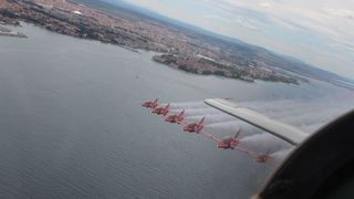 Krila Oluje i Red Arrows preletjeli iznad Zadarskog kanala
