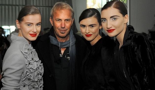 Kevin Costner i modeli ( Tportal.hr)