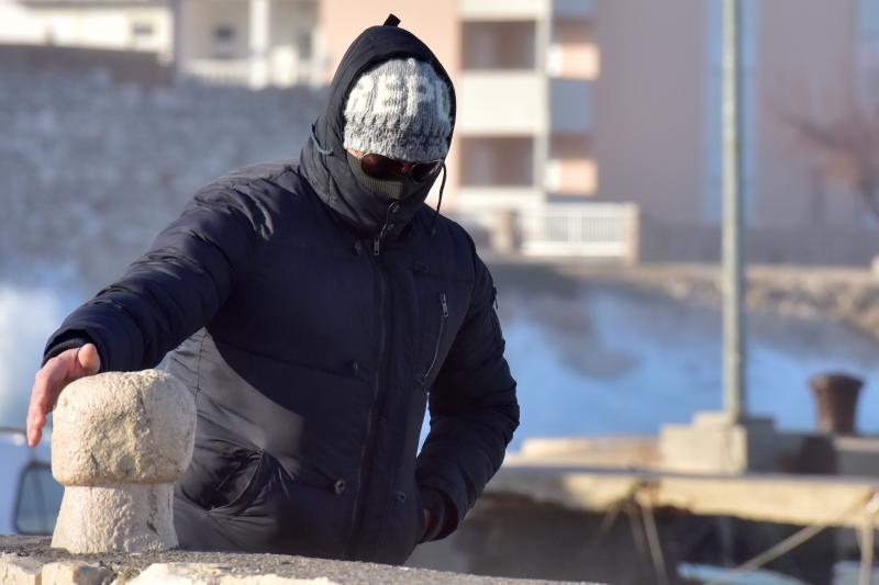 Jaka bura na zadarskom području otežava cestovni i pomorski promet, foto: Dino STanin/PIXSELL Jaka bura na zadarskom području otežava cestovni i pomorski promet, foto: Dino STanin/PIXSELL