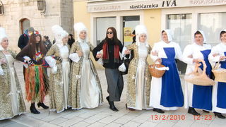 Zadarski karneval 2010: KUD “Druzina” Pag na Narodnom trgu