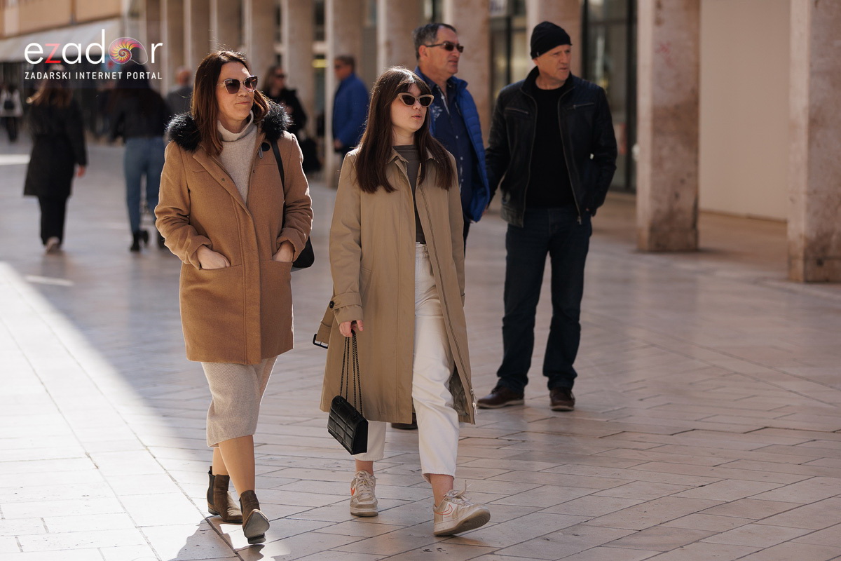 Đir po gradu, subotnja špica 19. ožujka 2022. Đir po gradu, subotnja špica 19. ožujka 2022.