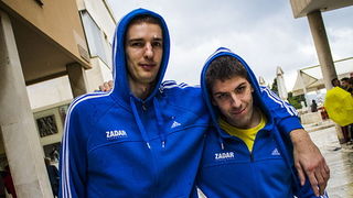 Druženje s košarkašima Zadra u Caffe baru Forum, Foto: Mia Čop Druženje s košarkašima Zadra u Caffe baru Forum, Foto: Mia Čop