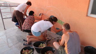 Benkovac: građanska akcija “Kad se male ruke slože – za veseliji grad” Benkovac: građanska akcija “Kad se male ruke slože – za veseliji grad”