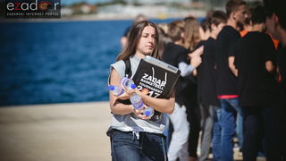 #ZDBT2017: Snimanje Milenijske fotografije košarkaške lopte na Pozdravu suncu #ZDBT2017: Snimanje Milenijske fotografije košarkaške lopte na Pozdravu suncu