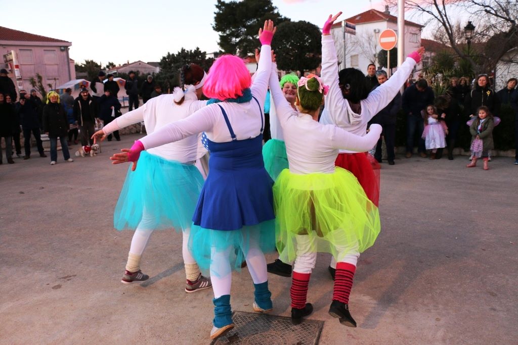 2. Međunarodna karnevalska povorka Virskih maškara