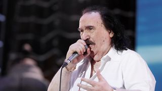 Mišo Kovač i prijatelji na Starom placu u Splitu Mišo Kovač i prijatelji na Starom placu u Splitu