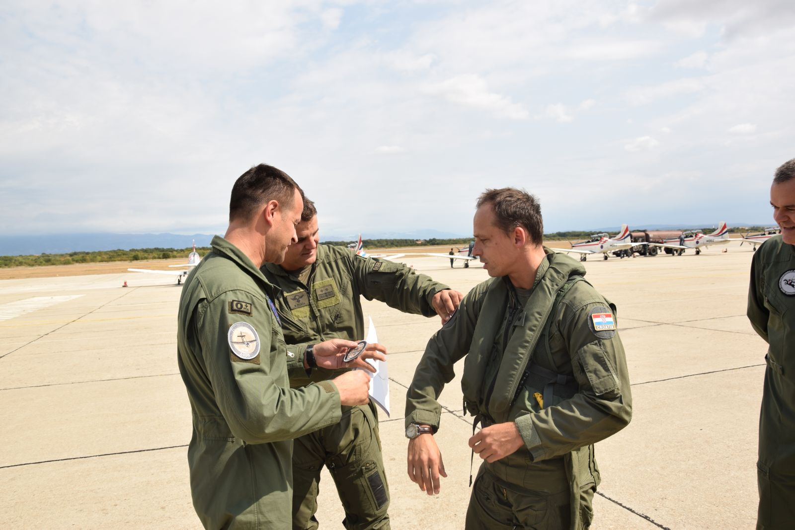 Pukovnik Harapin ostvario 2 tisuće sati naleta na Pilatusu Pukovnik Harapin ostvario 2 tisuće sati naleta na Pilatusu