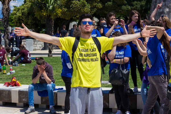 Ludijada maturanata na zadarskoj rivi 17. svibnja 2016. Foto: Bojan Bogdanić