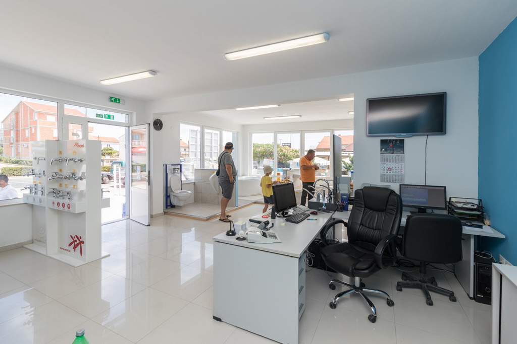 Vrhunska ponuda sanitarija i keramičkih pločica po nevjerojatnim cijenama u novootvorenoj trgovini “Latrina”