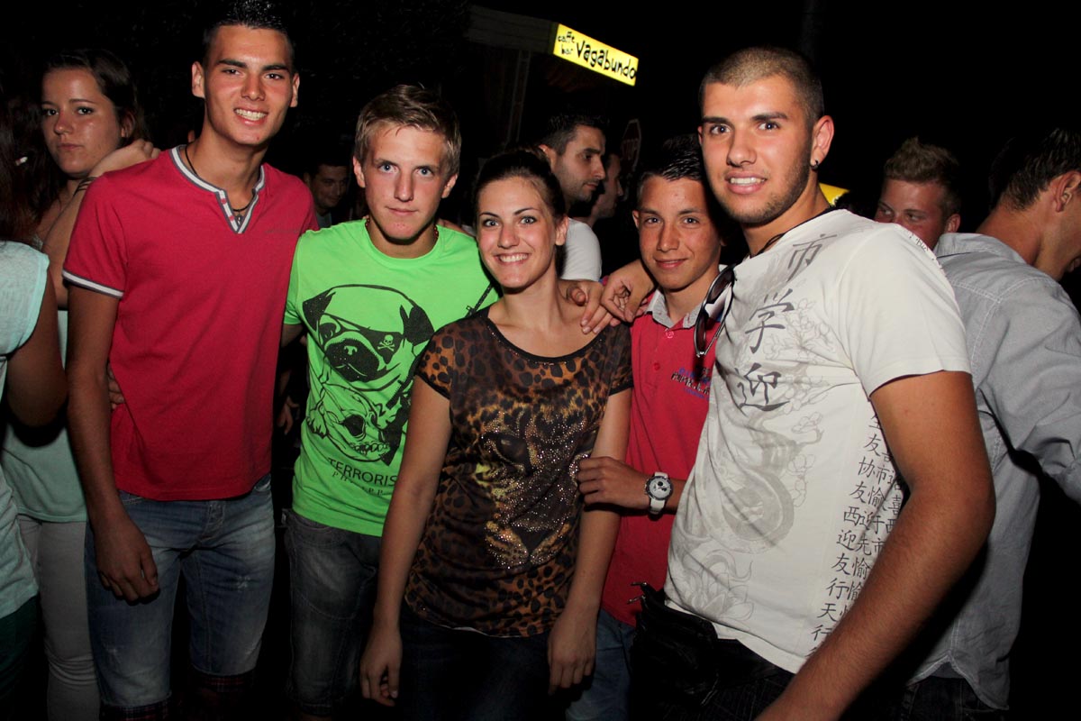 Vagabundo bar Vir: After party uz grupu Magazin, foto: Iva Perinčić Vagabundo bar Vir: After party uz grupu Magazin, foto: Iva Perinčić