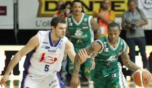 Bennet Cantu – Montepaschi Siena, foto: Legabasket.it