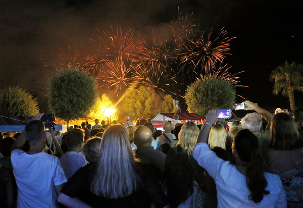 Virska noć 2016: Jelena Rozga i spektakularni vatromet za 25 tisuća fanova. Foto: Virski list